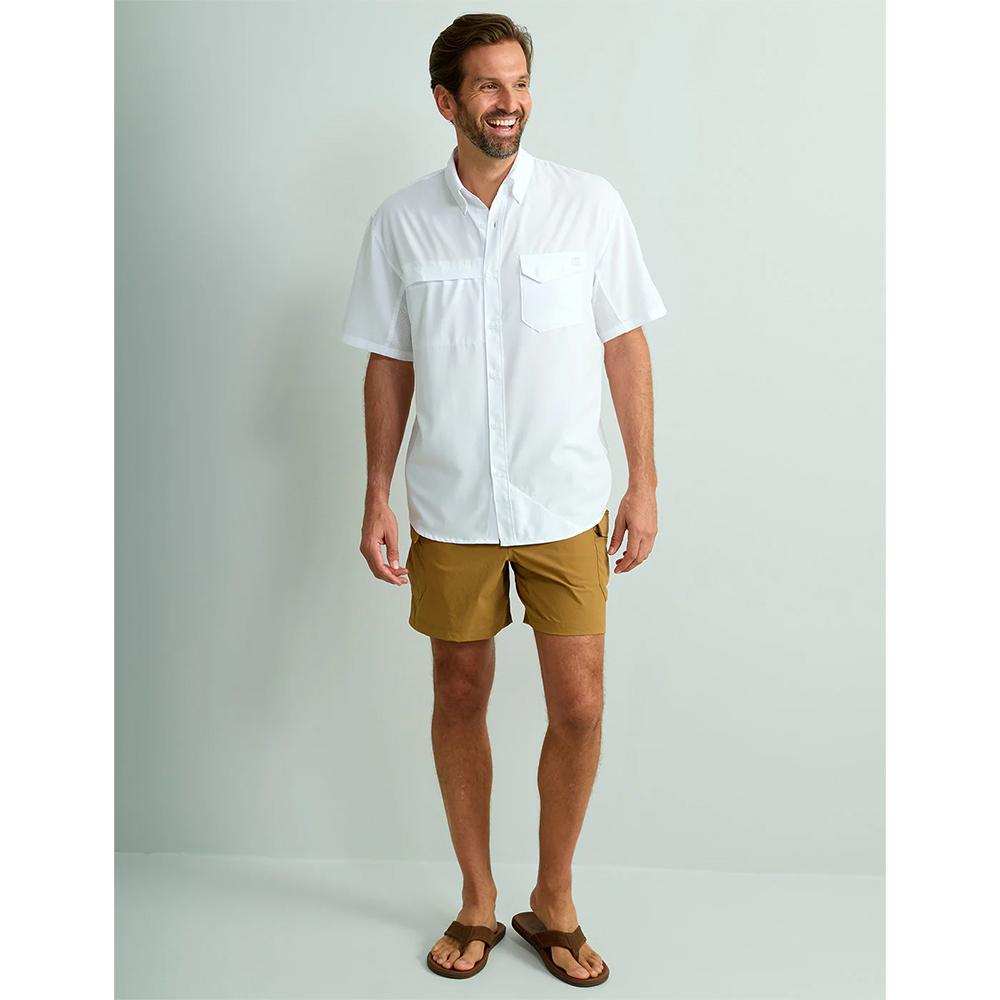 Chattanooga Huk Tide Point short sleeve white quick dry performance shirt, size medium, lightweight and comfortable for active wear