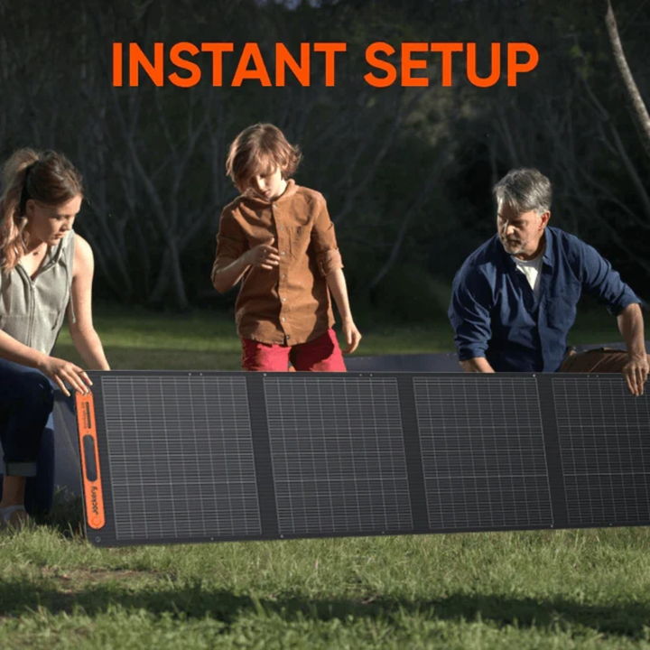 Jackery Explorer 2000 Plus Portable Power Station + SolarSaga 200W Solar Panel