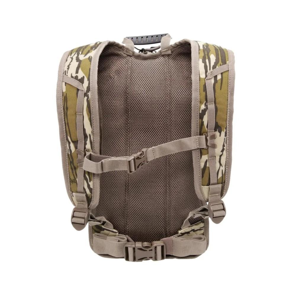 Chattanooga Muddy Outdoors Pro Series 1300 Mossy Oak Bottomland lightweight durable hunting backpack with multiple compartments