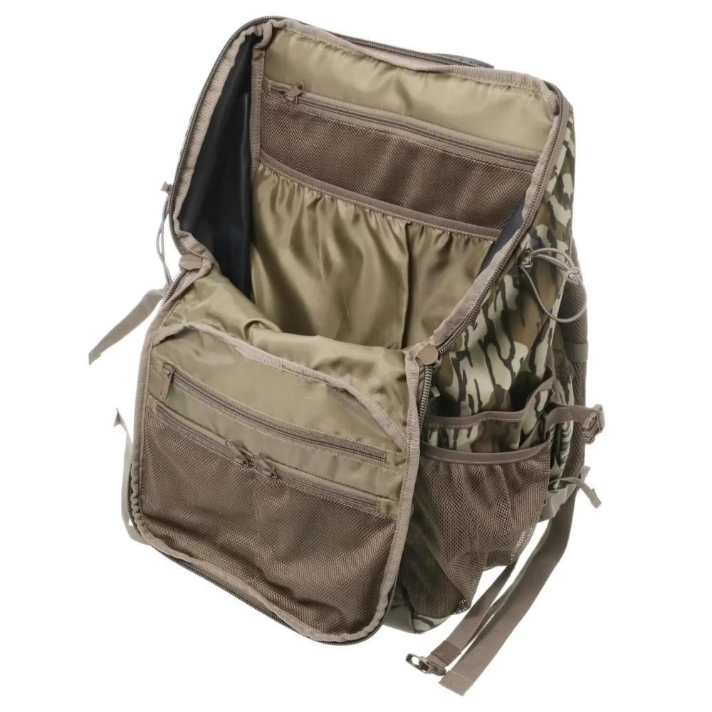Chattanooga Muddy Outdoors Pro Series 1500 backpack in Mossy Oak Bottomland camouflage, lightweight and durable for outdoor adventures