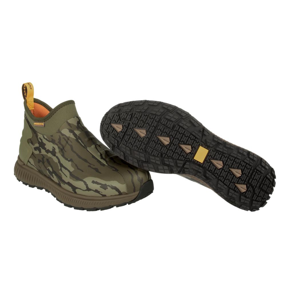 Chattanooga Muddy DV8 ankle boot in Mossy Oak Bottomland camouflage, size 11D, outdoor footwear with rugged, comfortable design.