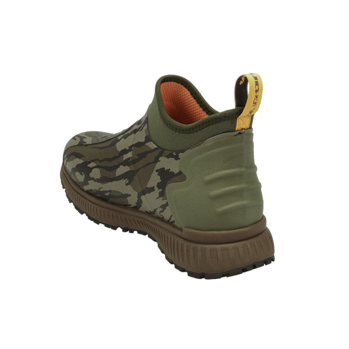 Chattanooga Muddy DV8 ankle boot in Mossy Oak Bottomland camouflage, size 13D, featuring durable outdoor footwear design.