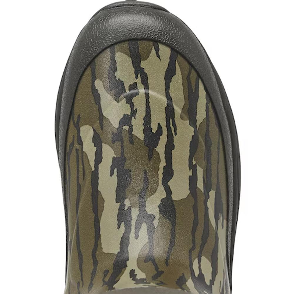 Chattanooga LaCrosse Alpha Agility 17-inch Mossy Oak Bottomland outdoor boots, size 8, with rugged camouflage design.