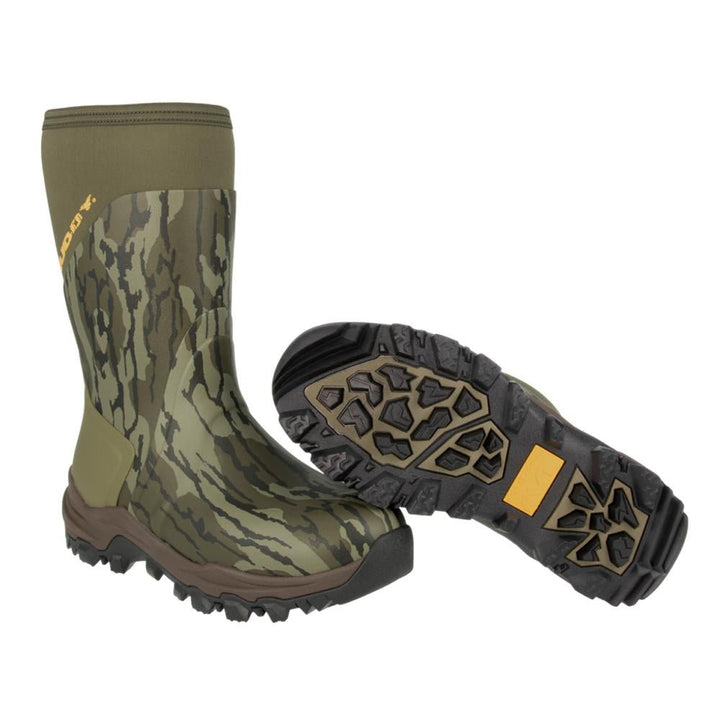 Chattanooga Muddy DV8 13-inch non-insulated boots in Mossy Oak Bottomland, size 9D, with rugged leather and camo design.