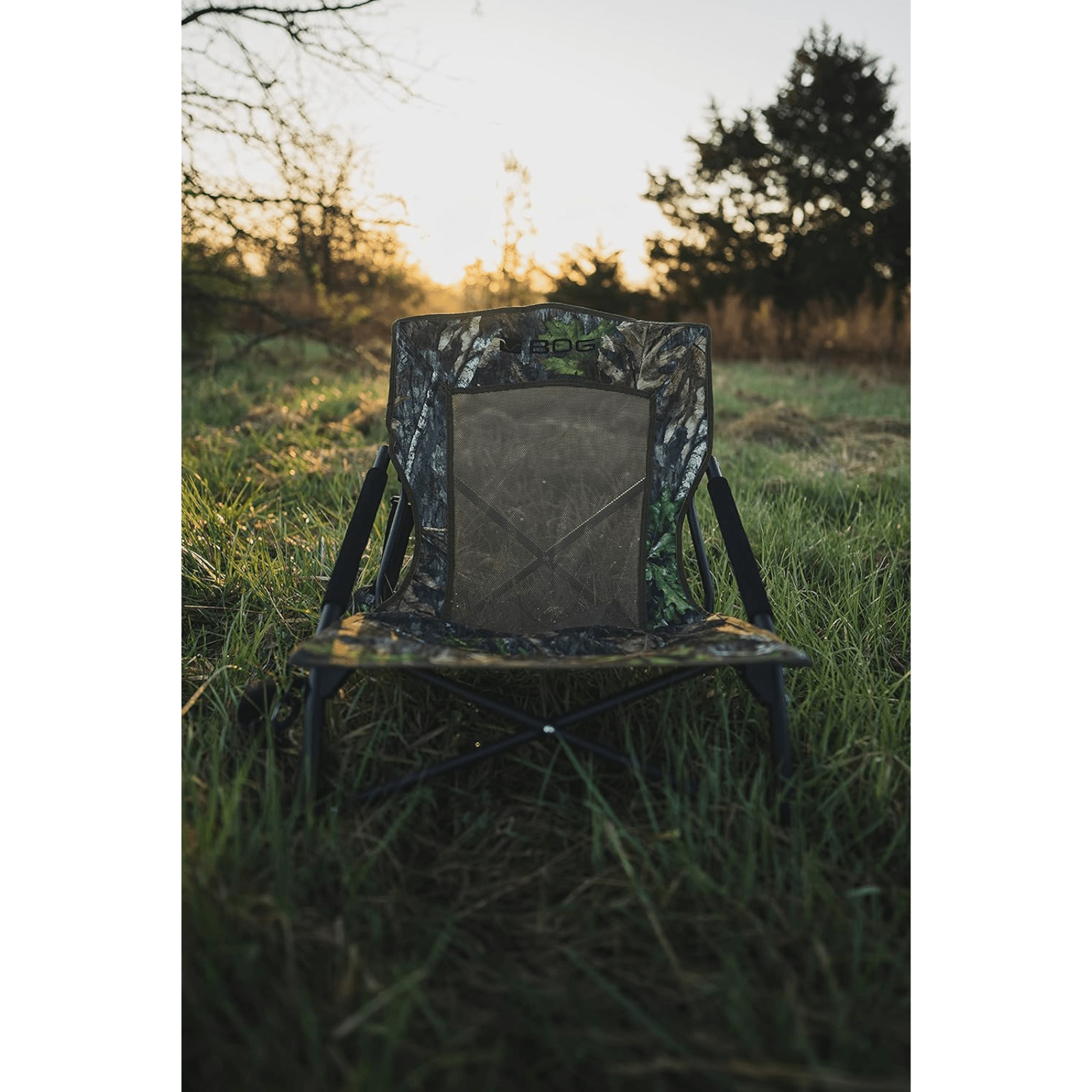 Chattanooga BOG Low Pro Camo Mossy Oak Obsession ground blind chair with aluminum frame, designed for outdoor hunting comfort