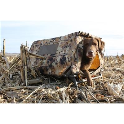 Chattanooga Higdon Outdoors Field House LP durable dog blind with comfortable fabric and sturdy design for outdoor use.