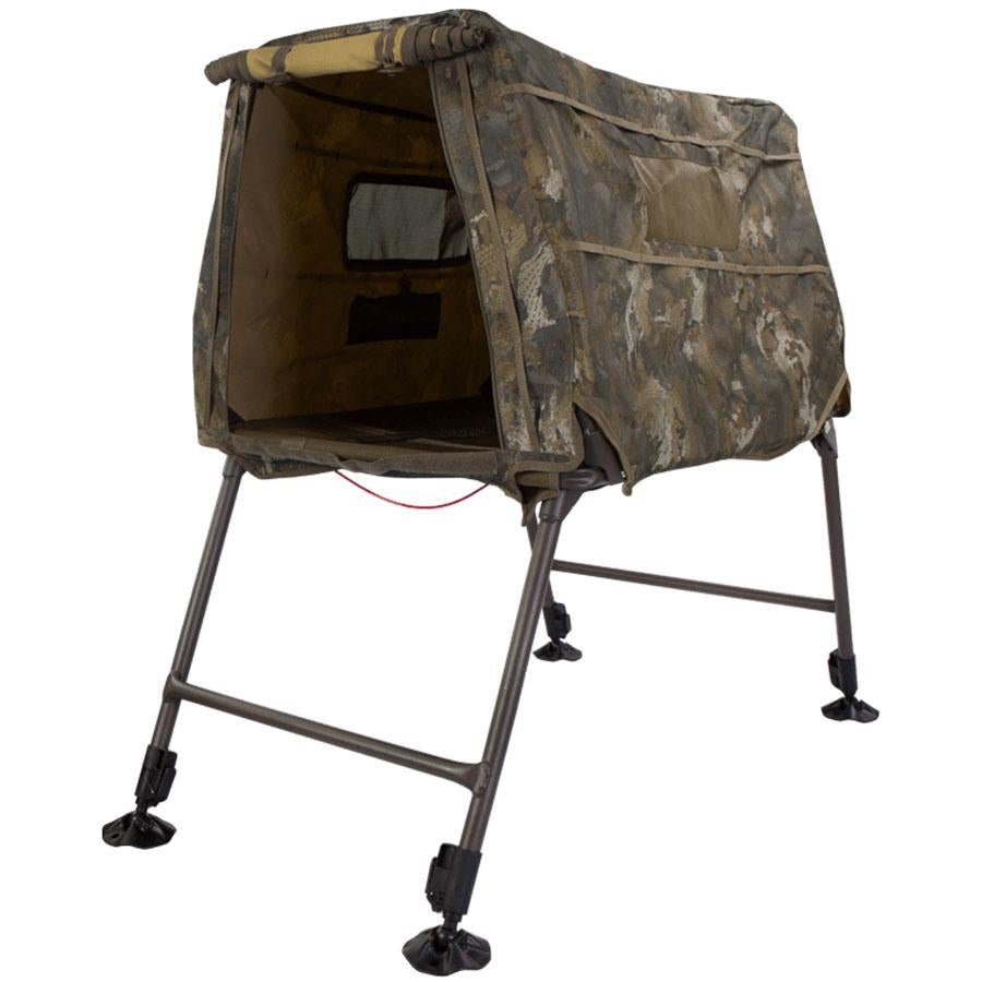 Chattanooga Higdon Outdoors MoMarsh Invisi Lab Optifade Timber durable dog blind for outdoor hunting and training.
