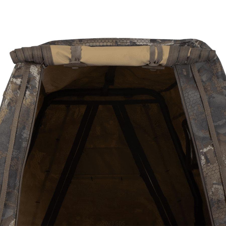 Higdon Outdoors Momarsh Invisi Lab OptiFade Timber durable dog blind for outdoor hunting and training, made by Chattanooga.