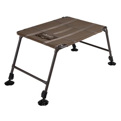 Chattanooga Momarsh Dog Blinds Bed with adjustable stand, mesh bottom support, and comfortable design for outdoor use.