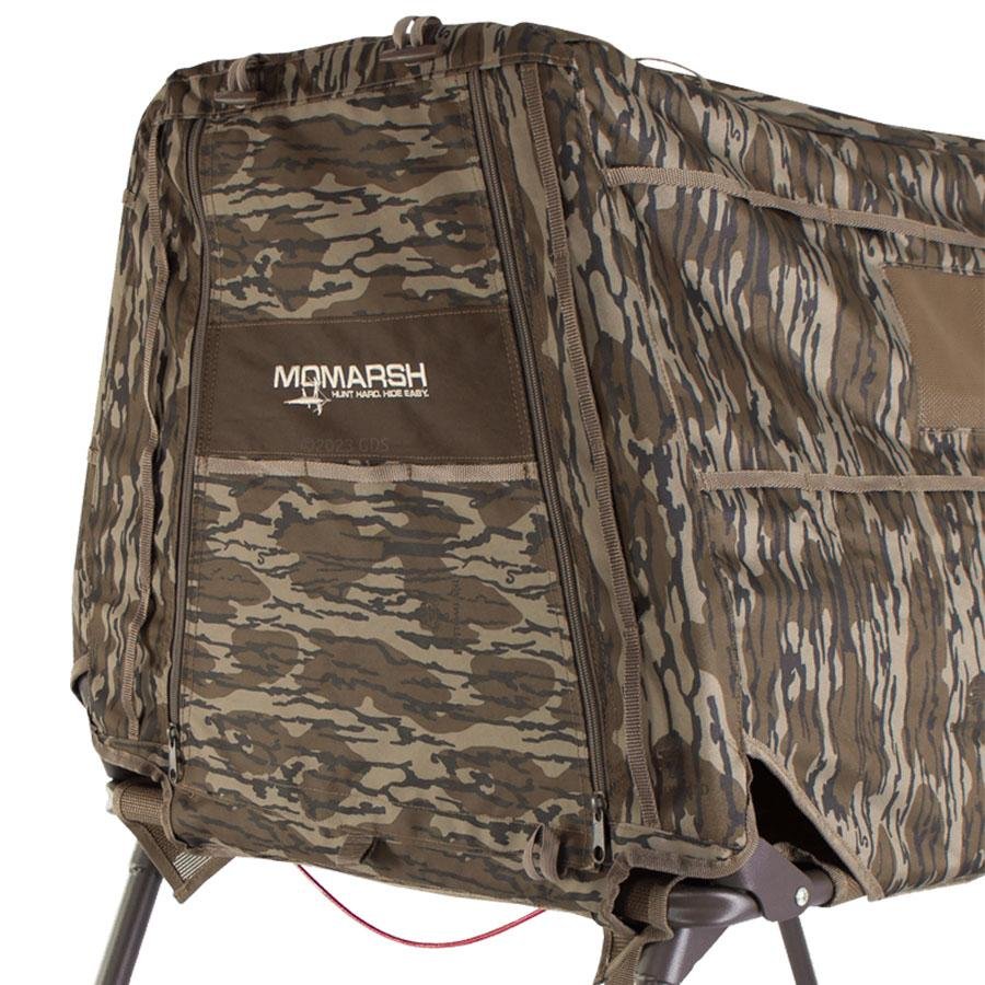 Chattanooga Higdon Outdoors Invisilab dog blind in Mossy Oak Bottomland camouflage, portable shelter for hunting dogs.