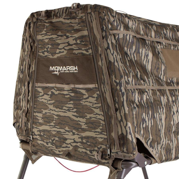 Chattanooga Higdon Outdoors Invisilab dog blind in Mossy Oak Bottomland camouflage, portable shelter for hunting dogs.