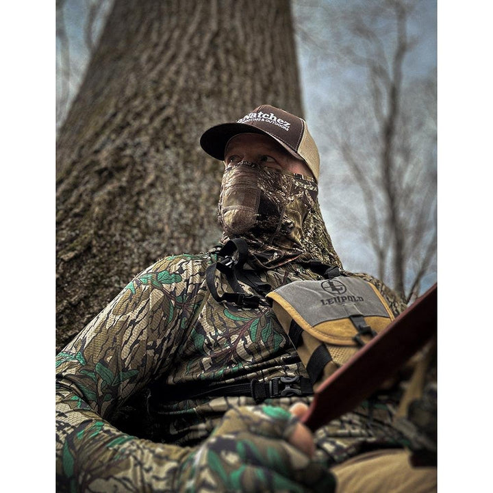 Chattanooga Allen Neck Gaiter Mossy Oak Country face cover made of breathable stretch fabric, designed as a versatile facemask or balaclava.