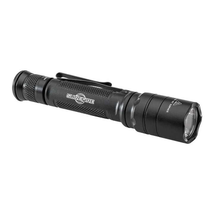 Black Chattanooga SF EDCL2 T dual output LED flashlight with 1200 lumens, compact and suitable for everyday carry.