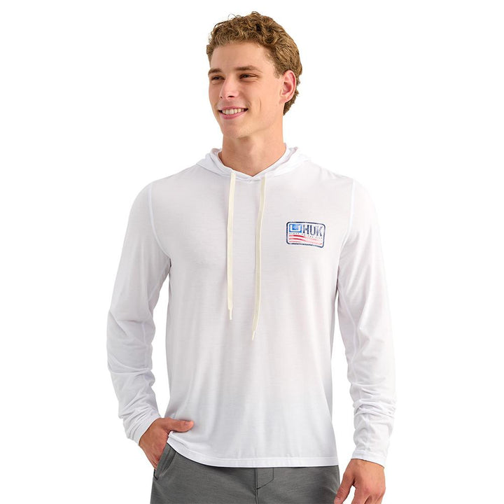 Chattanooga Huk Drift white lightweight performance hoodie, long sleeve pullover sweatshirt in size large, casual and comfortable.