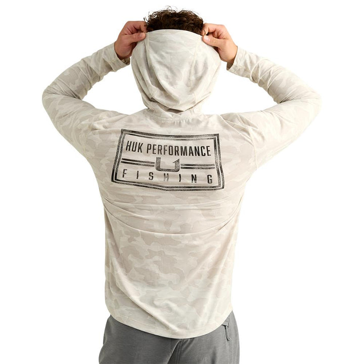 Chattanooga Huk Drift printed hoodie in Silver Birch with long sleeves, lightweight pullover sweatshirt, size M.