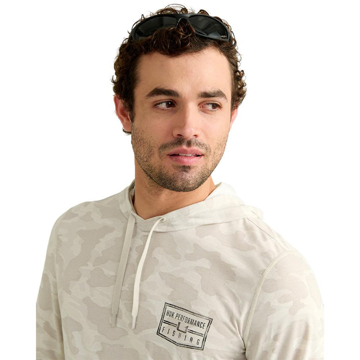Chattanooga Huk Drift printed hoodie in Silver Birch, lightweight pullover sweatshirt, size XL, featuring long sleeves and hood.