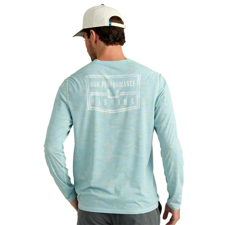 Chattanooga Huk Drift printed long sleeve crew shirt in Heron Blue, lightweight performance fabric, size XL.