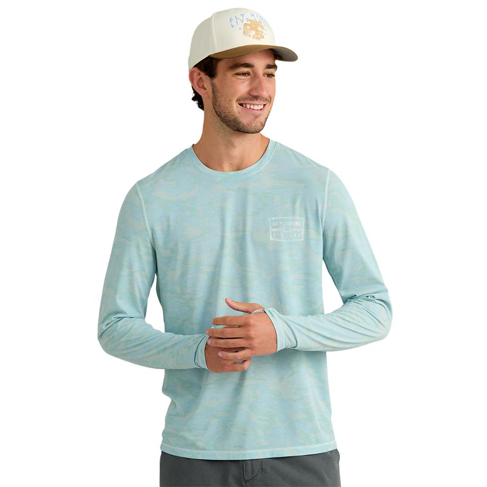 Chattanooga Huk Drift printed long sleeve shirt in Heron Blue, lightweight performance fabric, size XL.