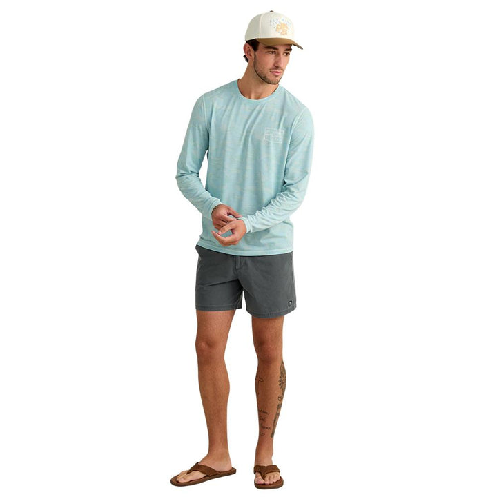 Chattanooga Huk Drift printed long sleeve crew shirt in Heron Blue, lightweight performance fabric, size XL.
