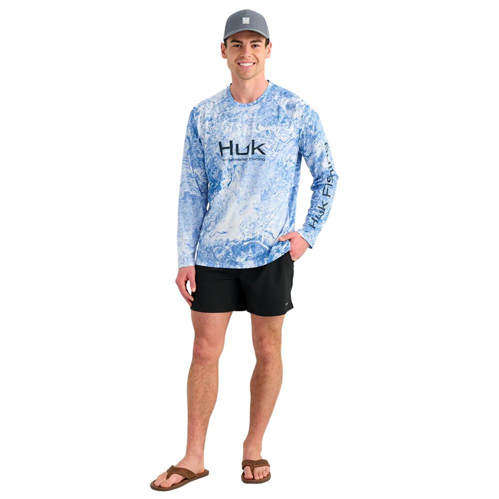 Chattanooga HUK Pursuit Mossy Oak printed long sleeve crew shirt, lightweight Regatta style, size S, with mossy oak camouflage pattern.