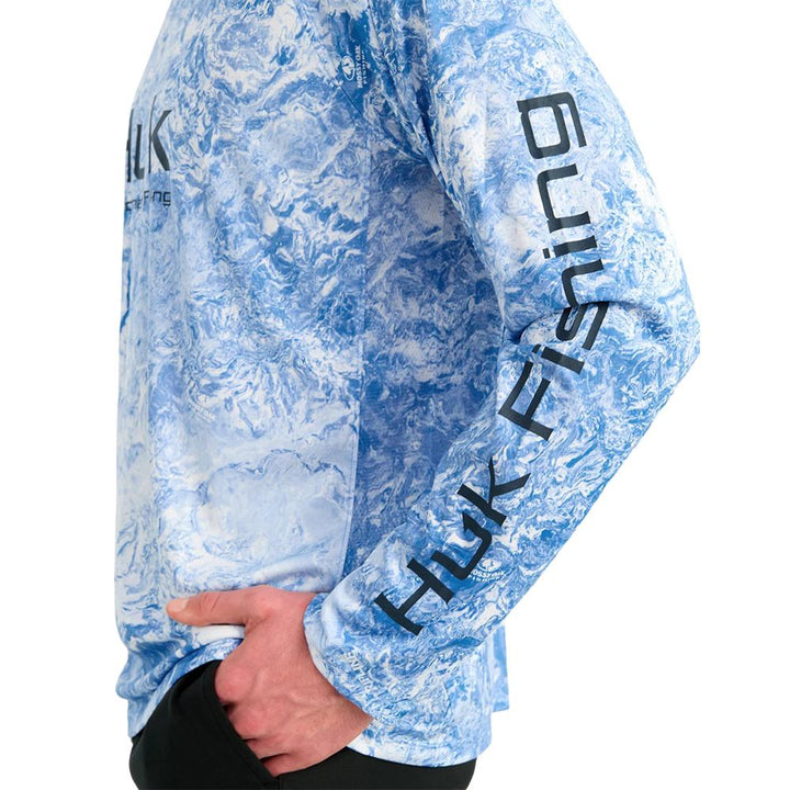 Chattanooga HUK Pursuit Mossy Oak printed long sleeve crew shirt, lightweight Regatta style, size S, with mossy oak camouflage pattern.