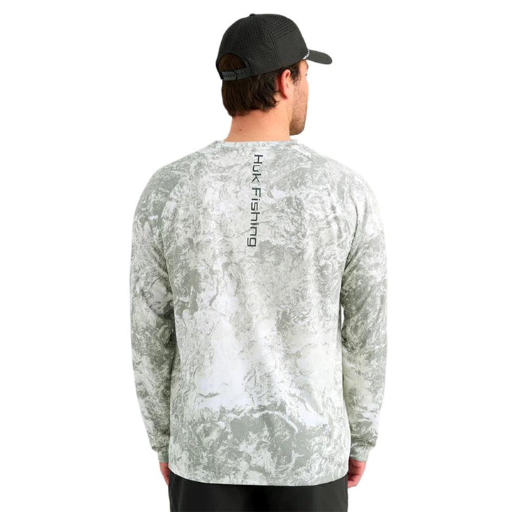 Chattanooga HUK Pursuit Mossy Oak printed long sleeve crew shirt in Seagrass, lightweight and suitable for outdoor activities.