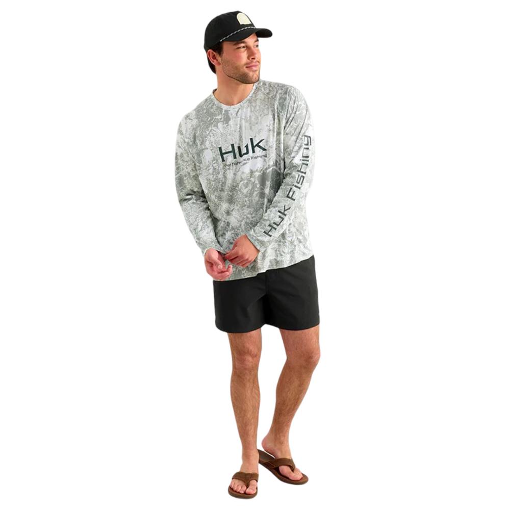 Chattanooga HUK Pursuit Mossy Oak printed long sleeve crew shirt in Seagrass, lightweight and designed for outdoor activities.