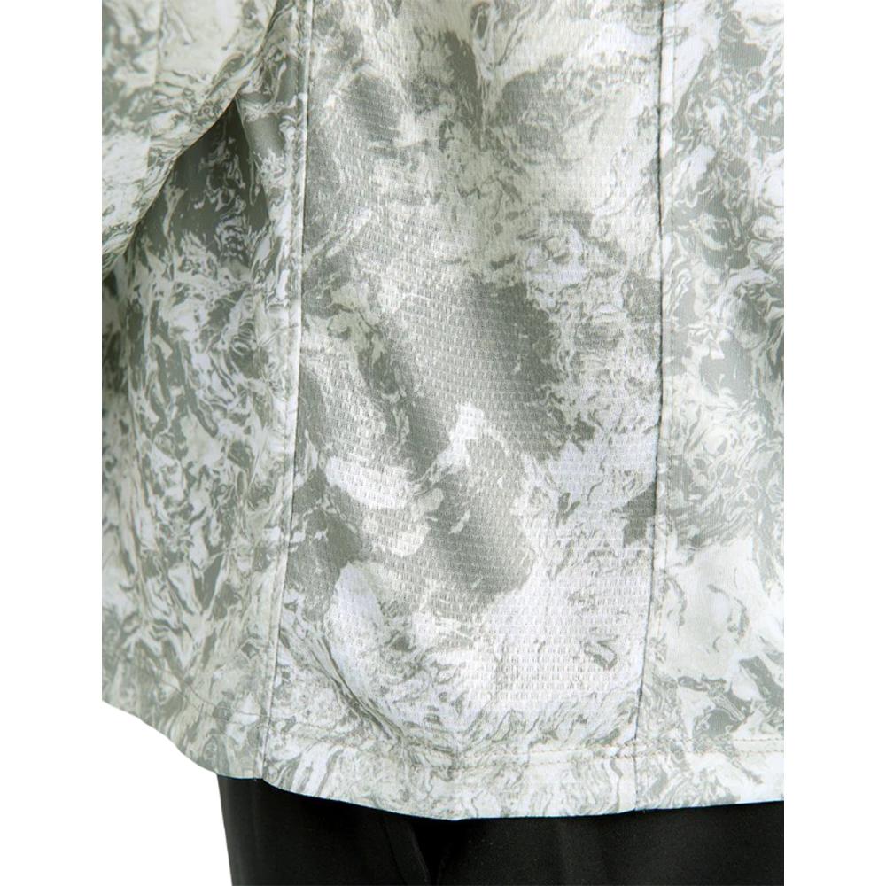 Chattanooga HUK Pursuit Mossy Oak printed long sleeve crew shirt in Seagrass lightweight fabric, perfect for outdoor activities.