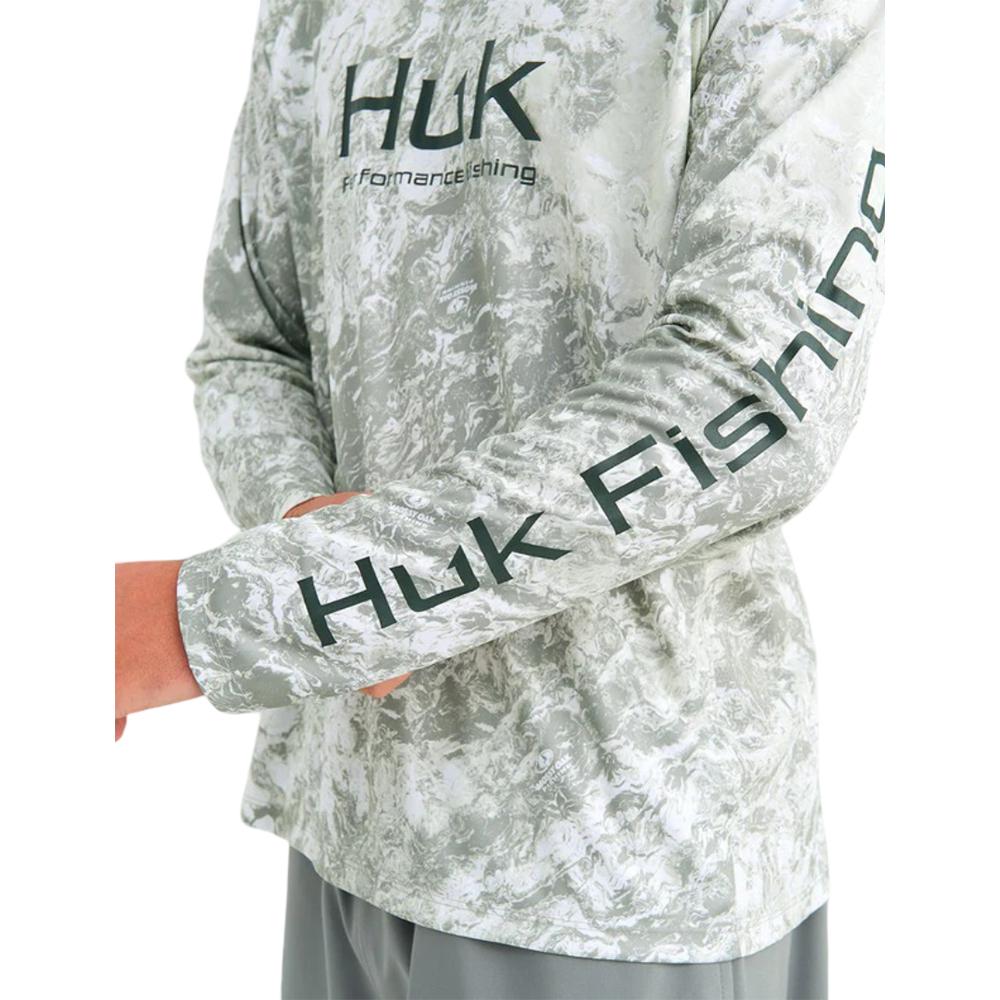 Chattanooga HUK Pursuit Mossy Oak printed hoodie in Seagrass, lightweight long sleeve pullover, size XL with camouflage design.