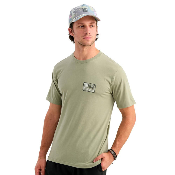 Chattanooga HUK Born Wave short sleeve shirt in Seagrass color, soft and comfortable casual tee, size L.