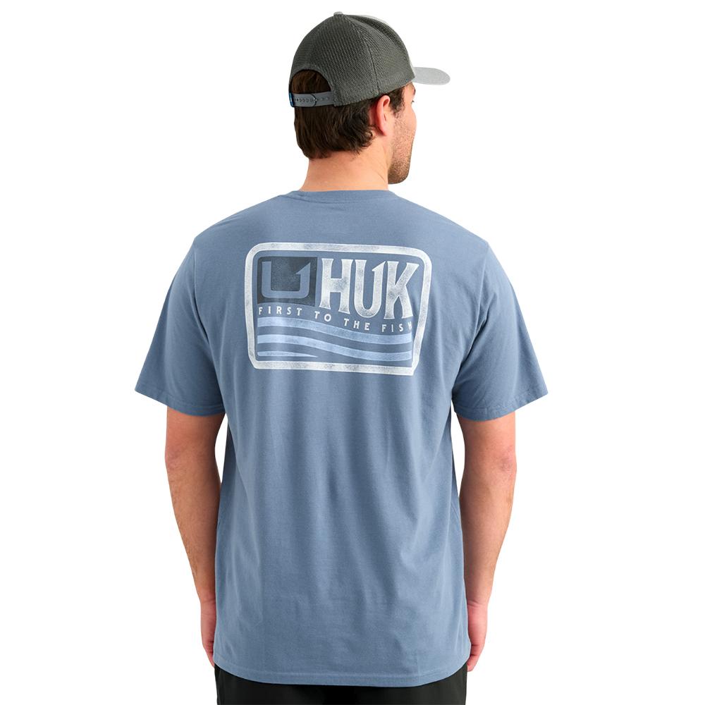 Chattanooga HUK Born Wave short sleeve tee in stormy blue, casual men's shirt, size small, made for comfortable summer wear.