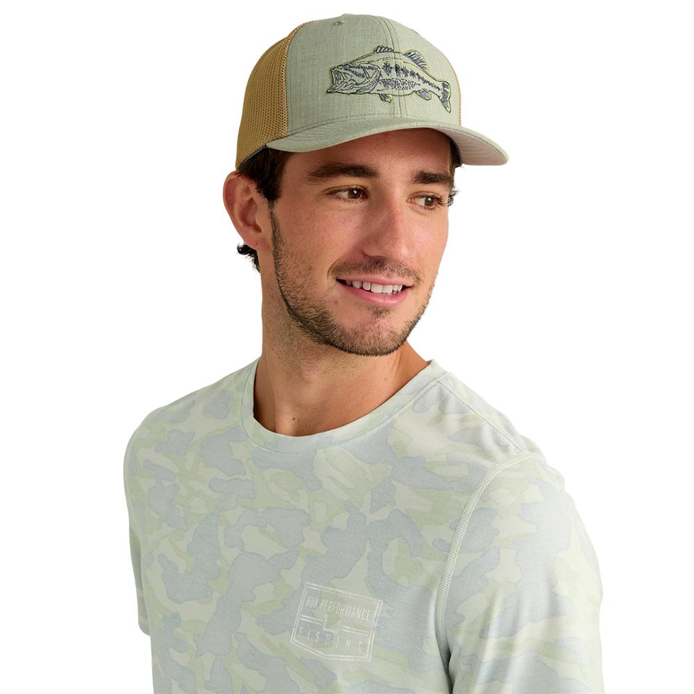 Chattanooga Huk Drift performance short sleeve shirt in pale algae camo, medium size, lightweight and casual for outdoor wear.