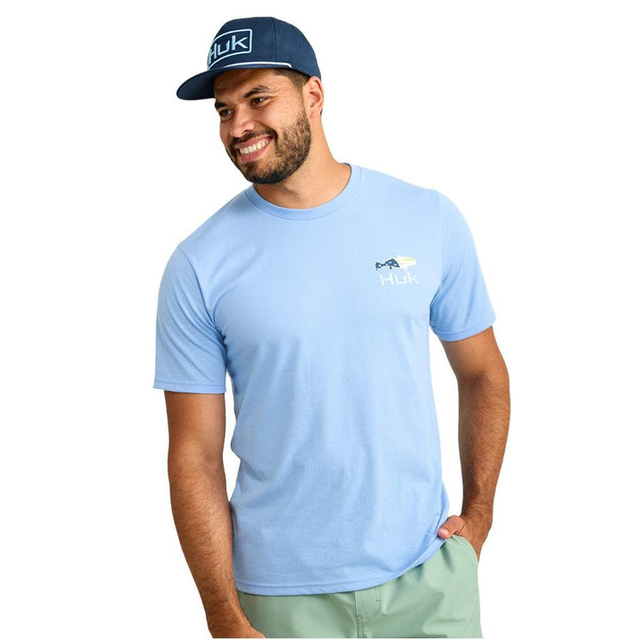 Chattanooga Huk Fish Flag short sleeve shirt in Marolina Blue, lightweight and breathable fabric, size large.
