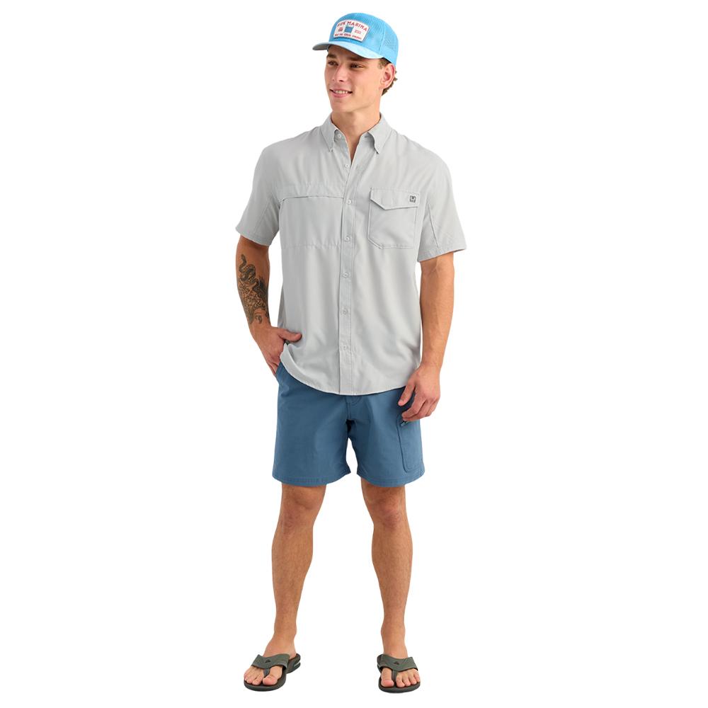 Chattanooga HUK Tidepoint short sleeve shirt in seagull color, lightweight casual top, size XXL, featuring a comfortable fit and classic design.