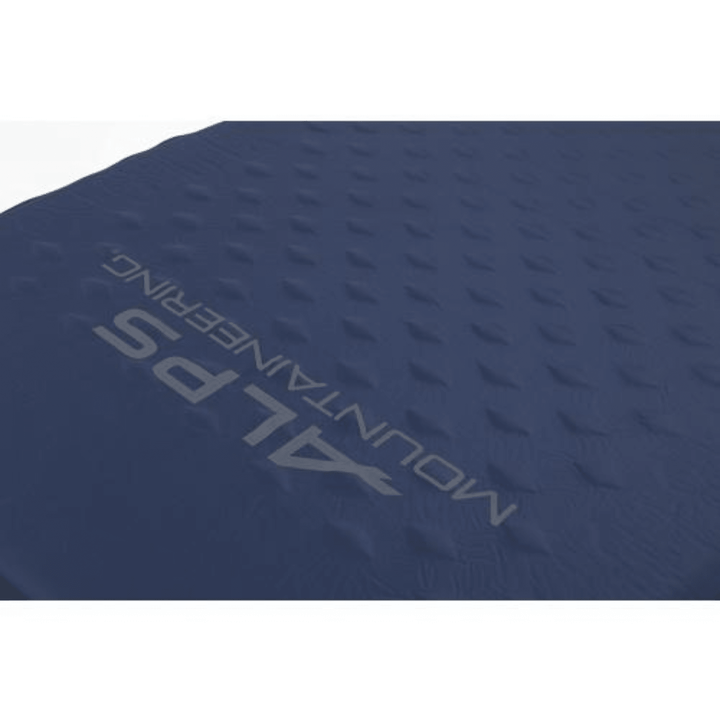 Chattanooga Alps Mountaineering Agile self-inflating air pad in navy, regular size, used for camping and sleeping comfort.