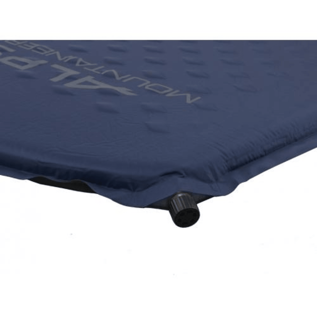 Chattanooga Alps Mountaineering Agile self-inflating air pad in navy, regular size, used for camping and sleeping comfort.