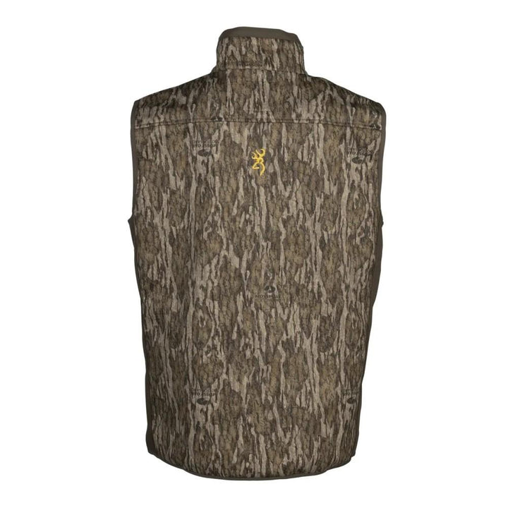 Chattanooga Browning Field Pro vest in Mossy Oak Bottomland camo, lightweight, durable, breathable hunting vest for outdoor activities.