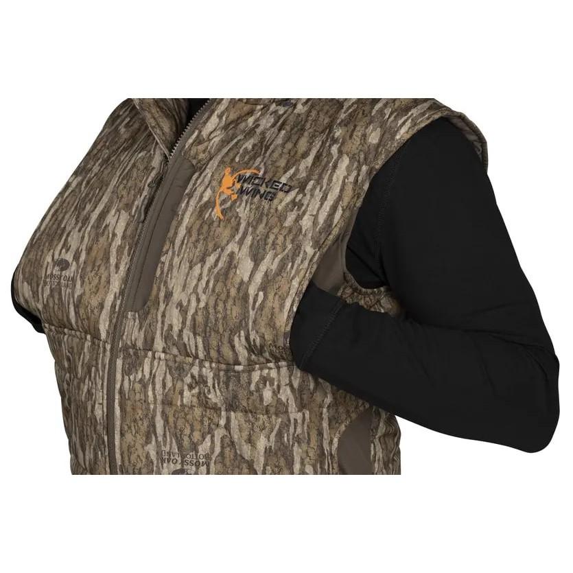 Chattanooga Browning insulated vest in Mossy Oak Bottomland camouflage, lightweight, warm, and comfortable for outdoor wear.