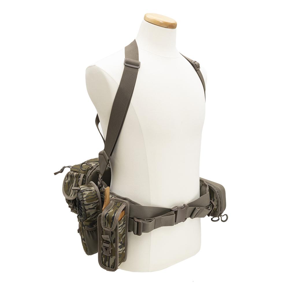 Chattanooga Alps Outdoorz Turkey Tracker waist pack in Mossy Oak Bottomland, durable and comfortable for outdoor turkey hunting.