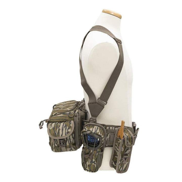 Chattanooga Alps Outdoorz Turkey Tracker waist pack in Mossy Oak Bottomland camouflage, durable and comfortable for outdoor hunting.