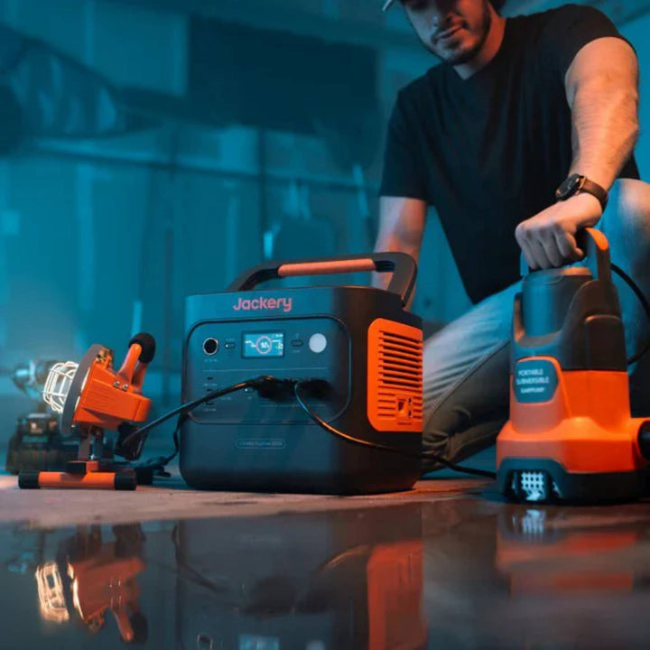 Jackery Explorer 2000 V2 portable solar power station with SolarSaga 500 X solar panel for renewable energy.