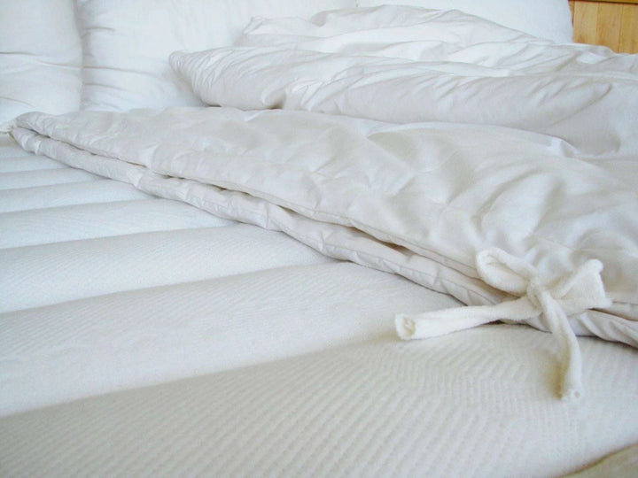 Holy Lamb Organics Comforter Eco Wool All Season King 100" x 86" - POWER FIT SHOP — Powering Preparedness, Health &amp; Home