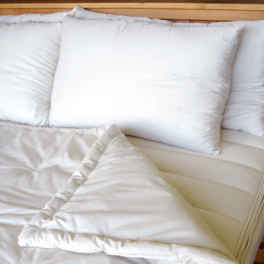 Holy Lamb Organic Wool Comforter, twin size, extra warmth, natural organic wool, cozy and breathable bedding.